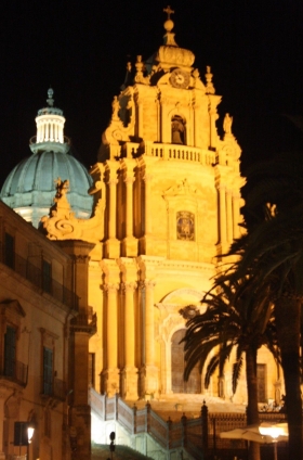 RAGUSA IBLA BY NIGTH - GUIDA TURISTICA RAGUSA